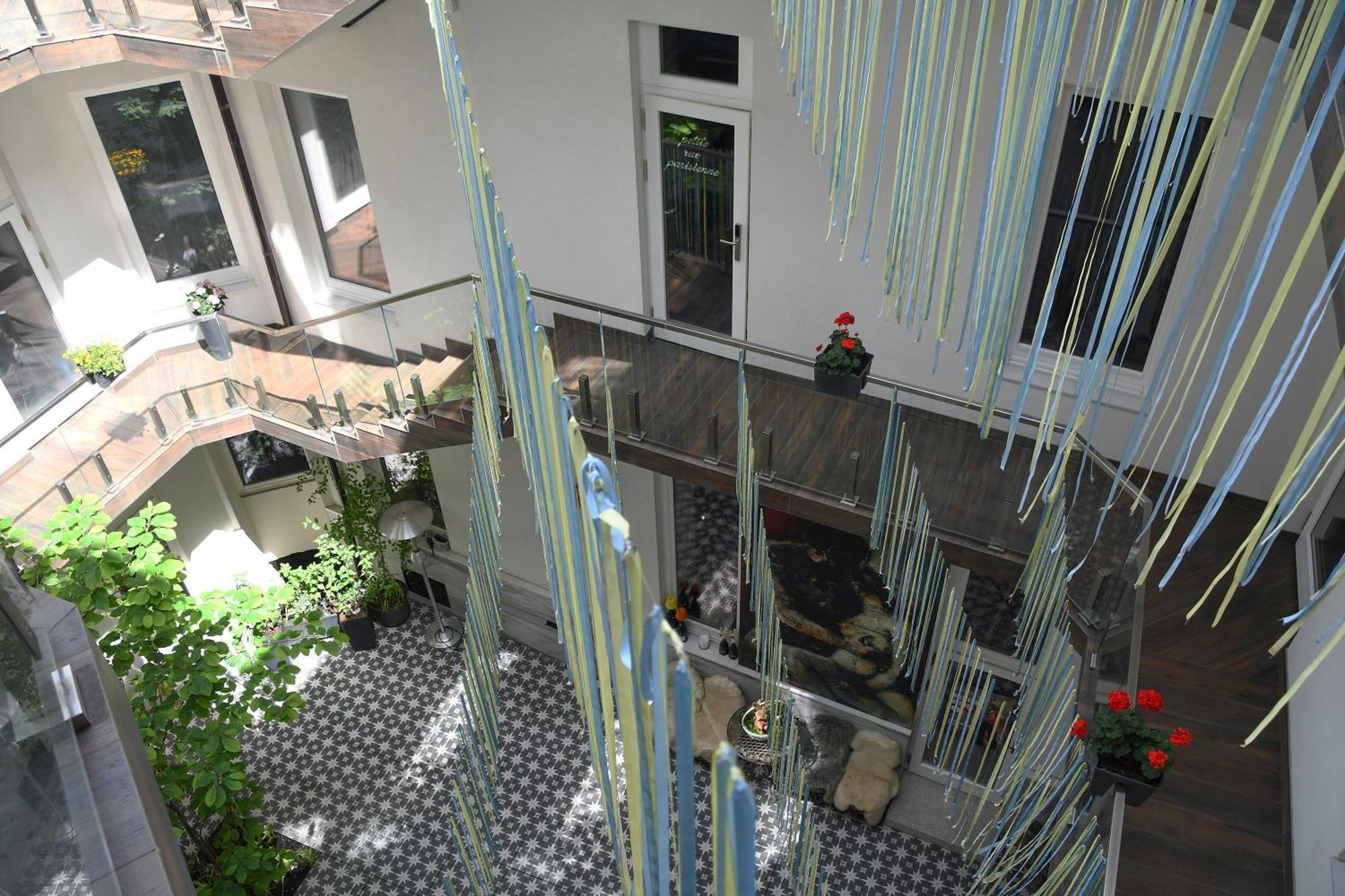 Mola Mola Apart Hotel Lviv Exterior foto