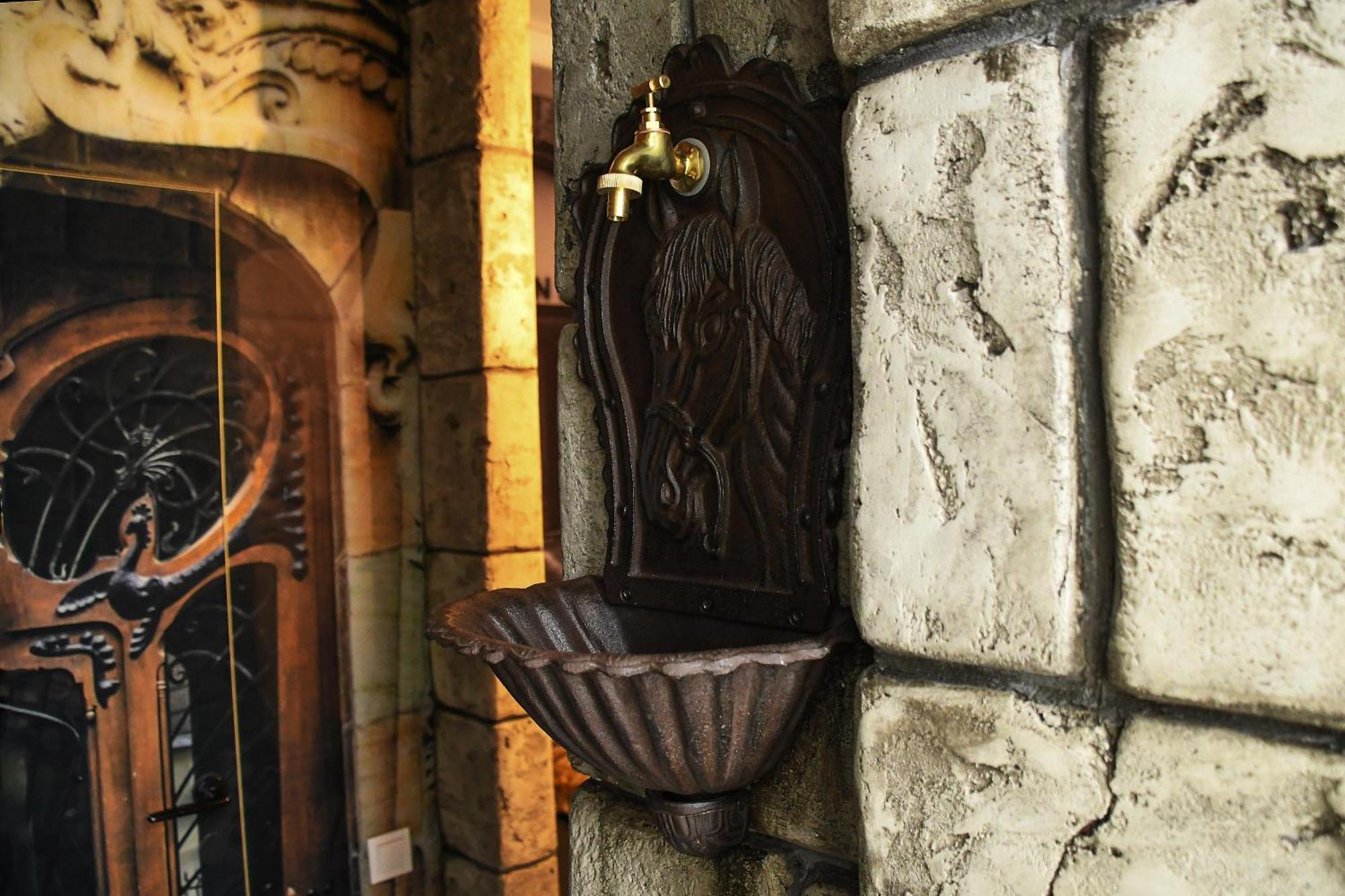 Mola Mola Apart Hotel Lviv Exterior foto